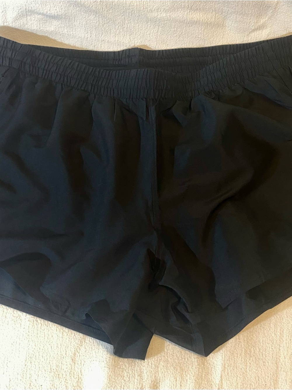 Under Armour Heat Gear Running Shorts Women’s XL Loose Fit Black Mesh EUC